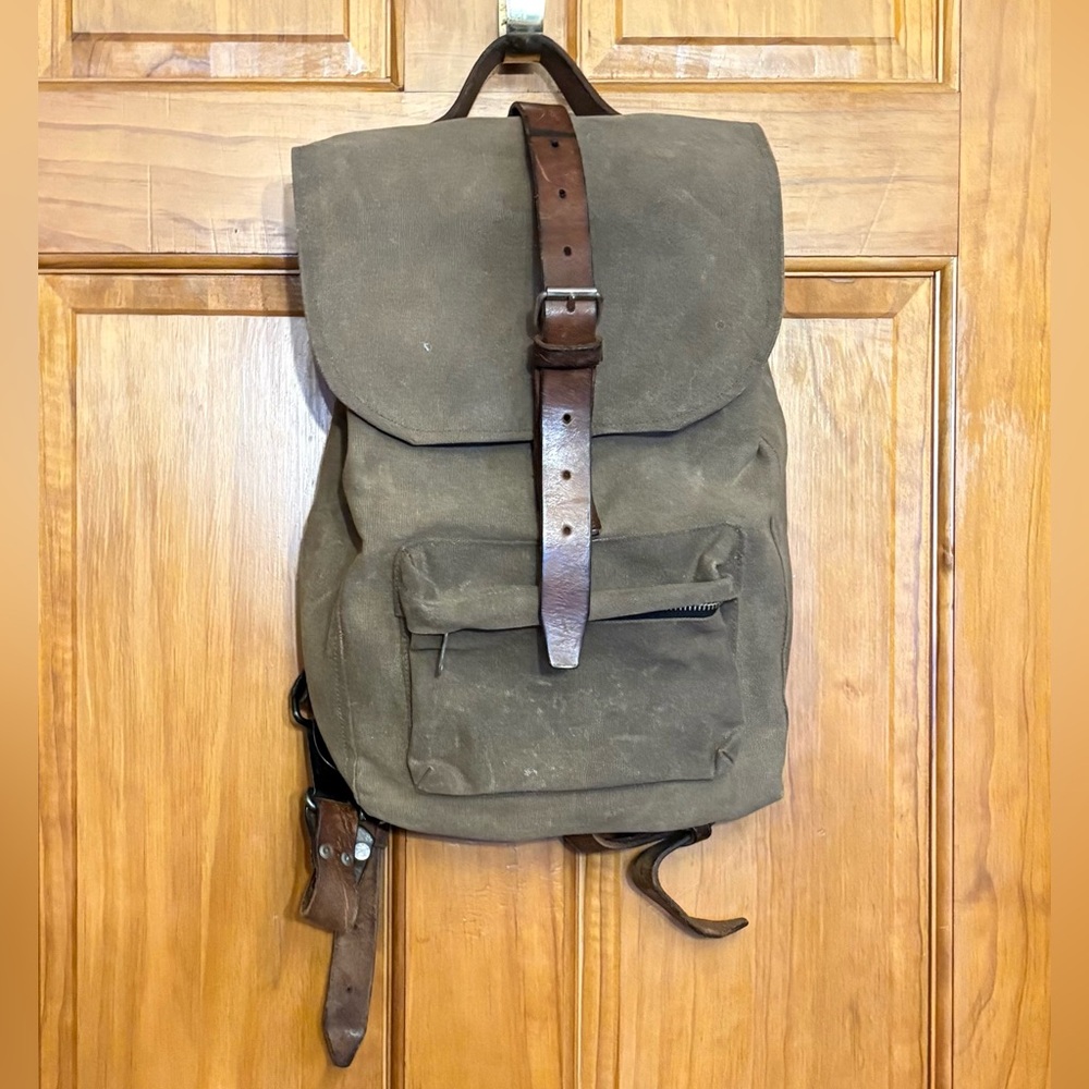 Classic Waxed Canvas Backpack with Leather Strap - Olive